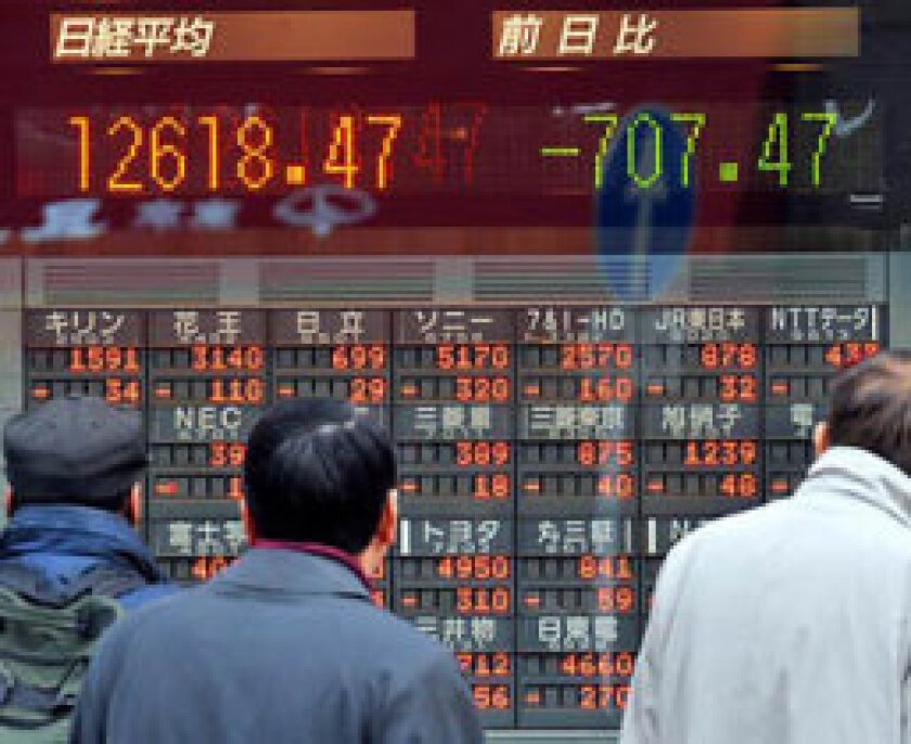 Hong Kong people looking at index