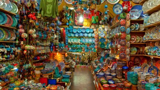 Grand bazaar shops in Istanbul.