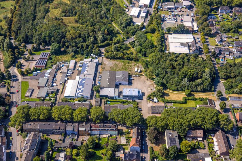 Aerial view, Emscherstrasse industrial estate with Spiller metal grinding shop, Brauck, Gladbeck, Ruhr area, North Rhine-Westphalia, Germany