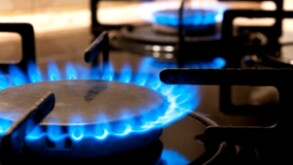 Gas