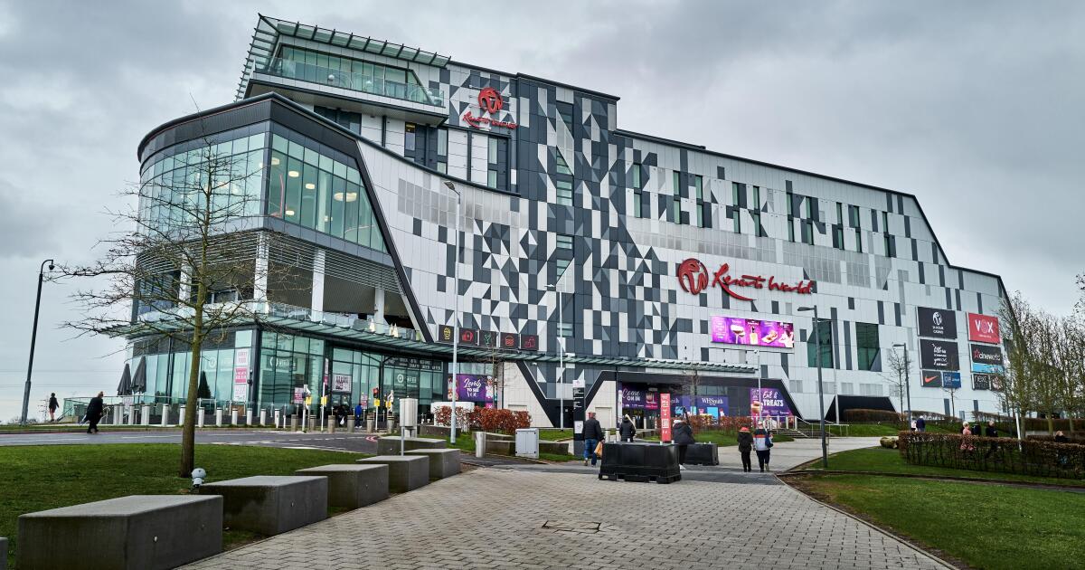 Blackstone prices two UK CMBS, parcelling venues and warehouses