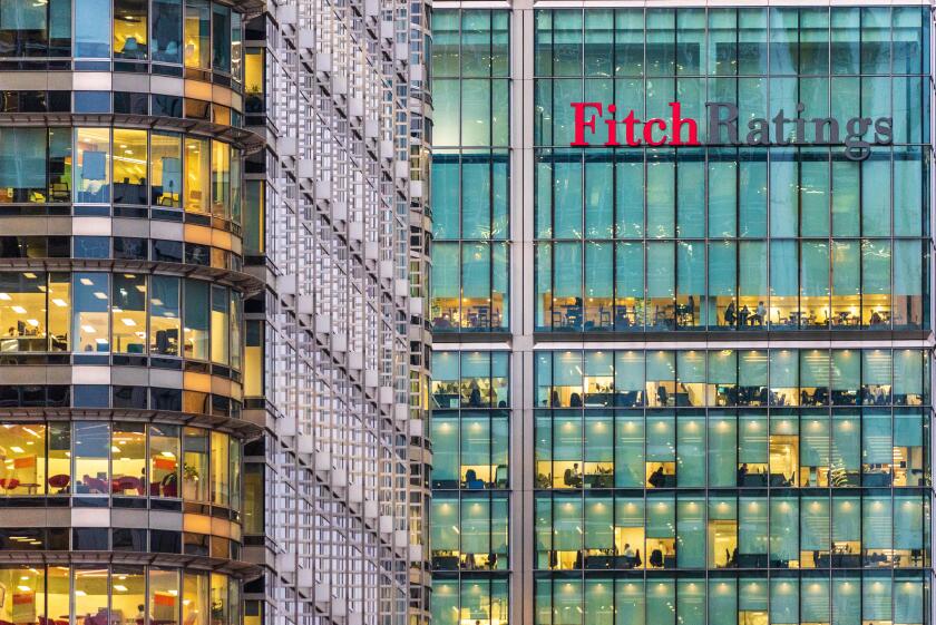 Fitch Ratings Global HQ London - the Fitch Ratings tower in Canary Wharf London