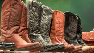 leather western style men's Texan boots
