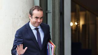 Paris, France. 4th Sep, 2025. This file photo taken on Sept. 4, 2025 shows Sebastien Lecornu arriving at the Elysee presidential palace in Paris, France. French President Emmanuel Macron on Monday morning accepted the resignation of Prime Minister Sebasti