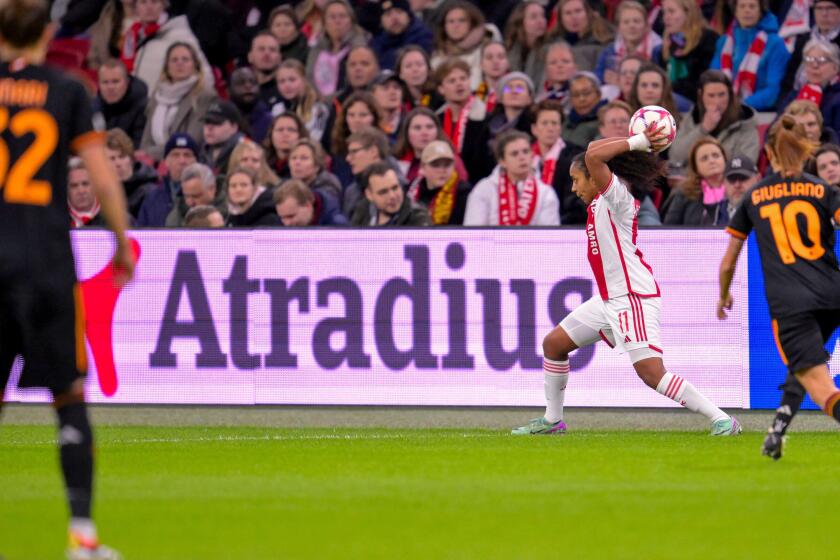 Amsterdam-Duivendrecht, Netherlands. 30th Jan, 2024. AMSTERDAM-DUIVENDRECHT, NETHERLANDS - JANUARY 30: Ashleigh Weerden of AFC Ajax throws a ball - commercial banner Atradius during the UEFA Women's Champions League - Group C match between AFC Ajax and AS