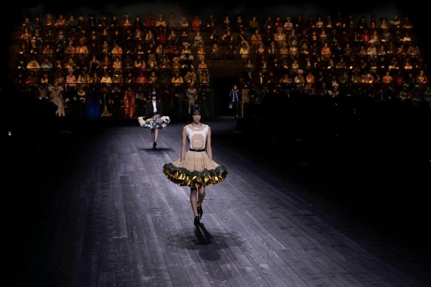 Paris, France. 03rd Mar, 2020. LOUIS VUITTON FW2020-21 Ready to Wear Runway during Paris Fashion Week February 2020 - Paris, France 03/03/2020 | usage worldwide Credit: dpa/Alamy Live News