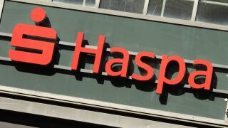RECORD DATE NOT STATED Schriftzug HASPA an der Fassade der Filiale der Hamburger Sparkasse in der SpitalerstraBe. Altstadt Hamburg *** HASPA lettering on the facade of the Hamburger Sparkasse branch in SpitalerstraBe Altstadt Hamburg