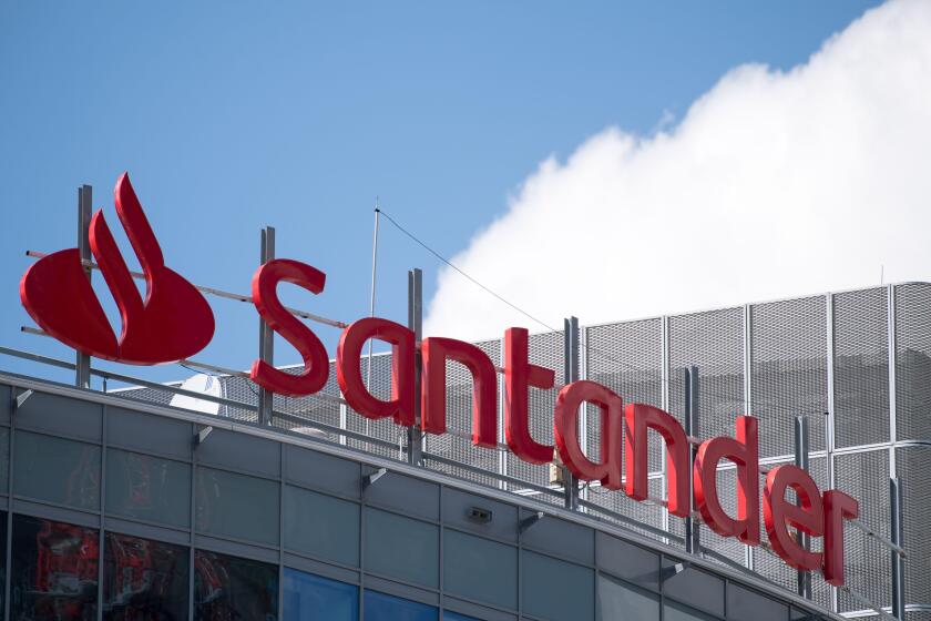 Banco Santander in Warsaw, Poland. May 21st 2021
© Wojciech Strozyk / Alamy Stock Photo *** Local Caption ***