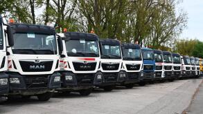 MAN Nutzfahrzeuge, gebrauchte M.A.N. LKW bei einem Nutzfahrzeughandler in Bayern. Im Jahr 2024 setzten die Marken der Traton Group, MAN, Scania, Volkswagen Truck and Bus, International Motors und Neoplan insgesamt rund 334000 Fahrzeuge ab. Das Angebot umf