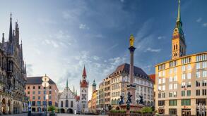 Old and New Town Hall with Peterskirche, Marienplatz, Munich, Upper Bavaria, Bavaria, Germany, Europe
