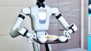 robot_3F7D8M5.jpg