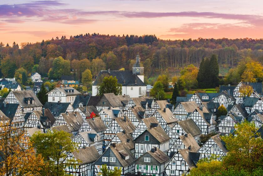 Freudenberg, Siegen-Wittgenstein, North Rhine-Westphalia, Germany. Typical timber-framed houses in the historical 'Alter Flecken' old town.