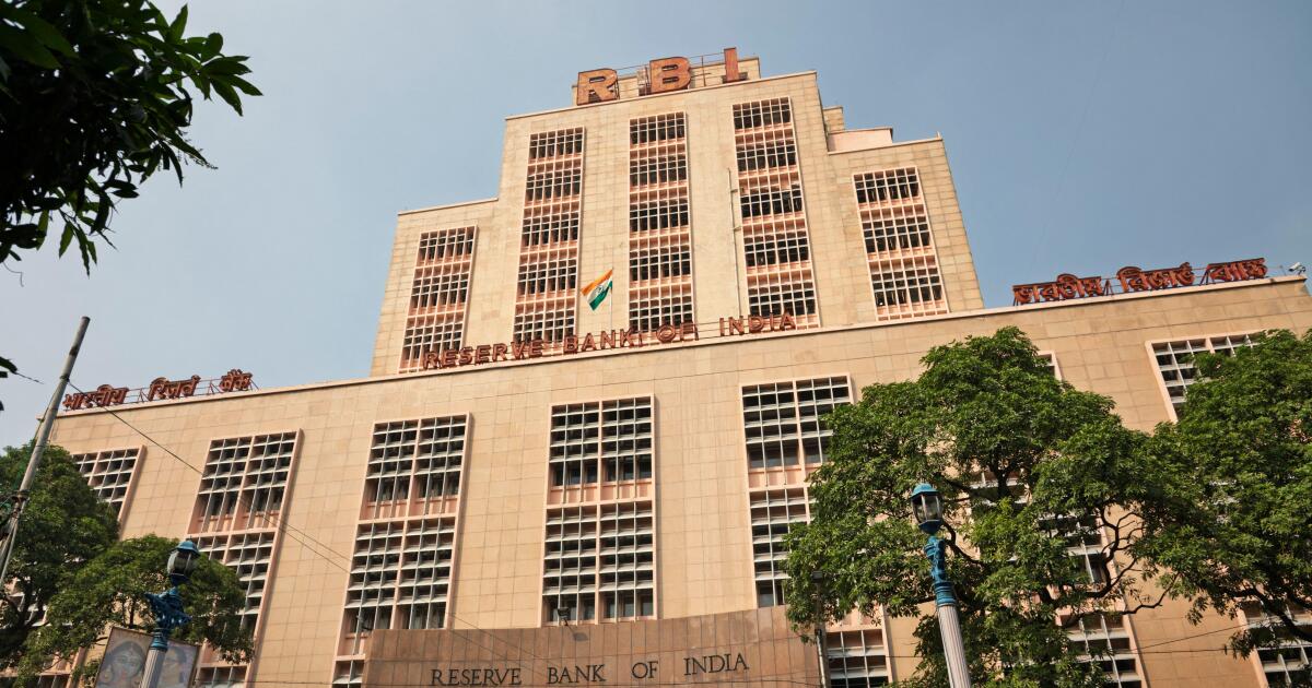 FIG issuers join short dated euro MTN flow as Indian banks extend private dollar burst
