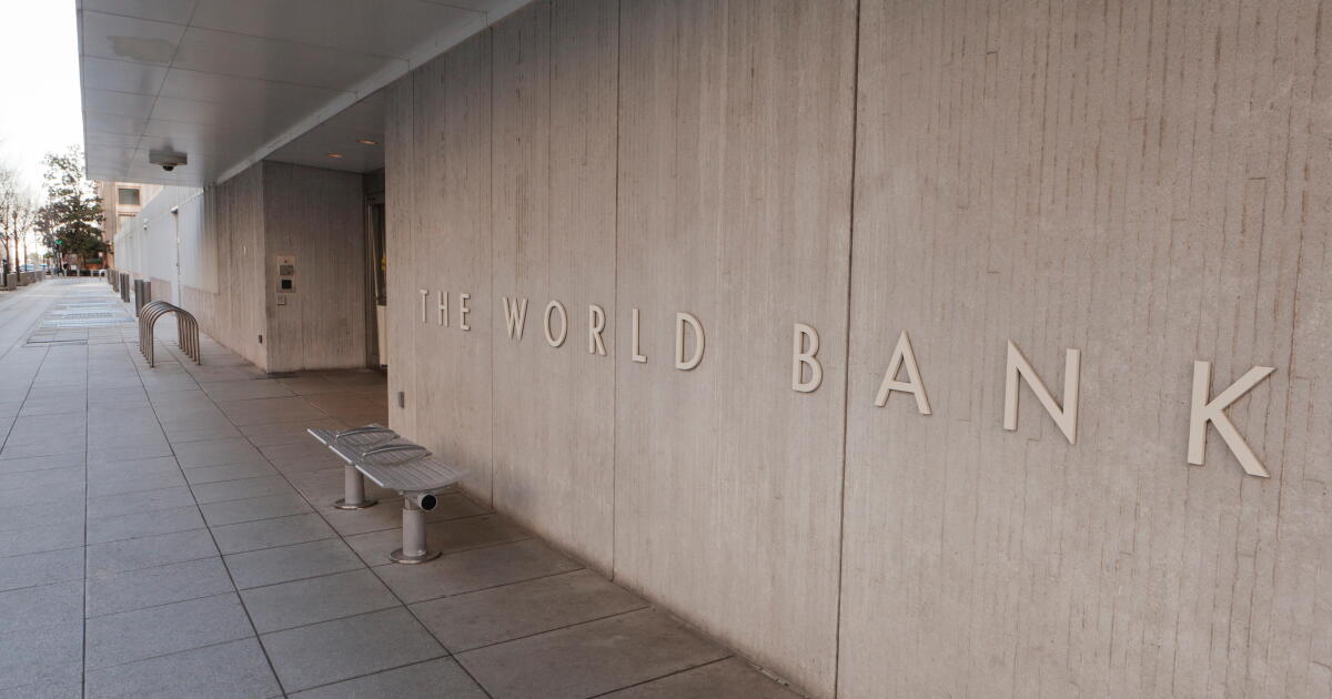 Tighter in euros, longer in sterling: World Bank double dips with new bonds