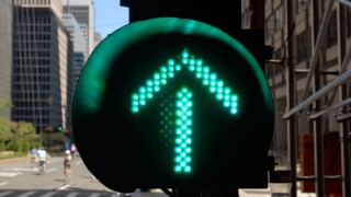 A traffic light on Park Avenue in New York