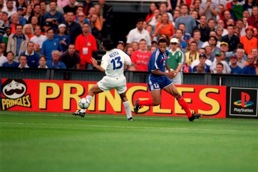 Soccer - Euro 2000 - Final - France v Italy