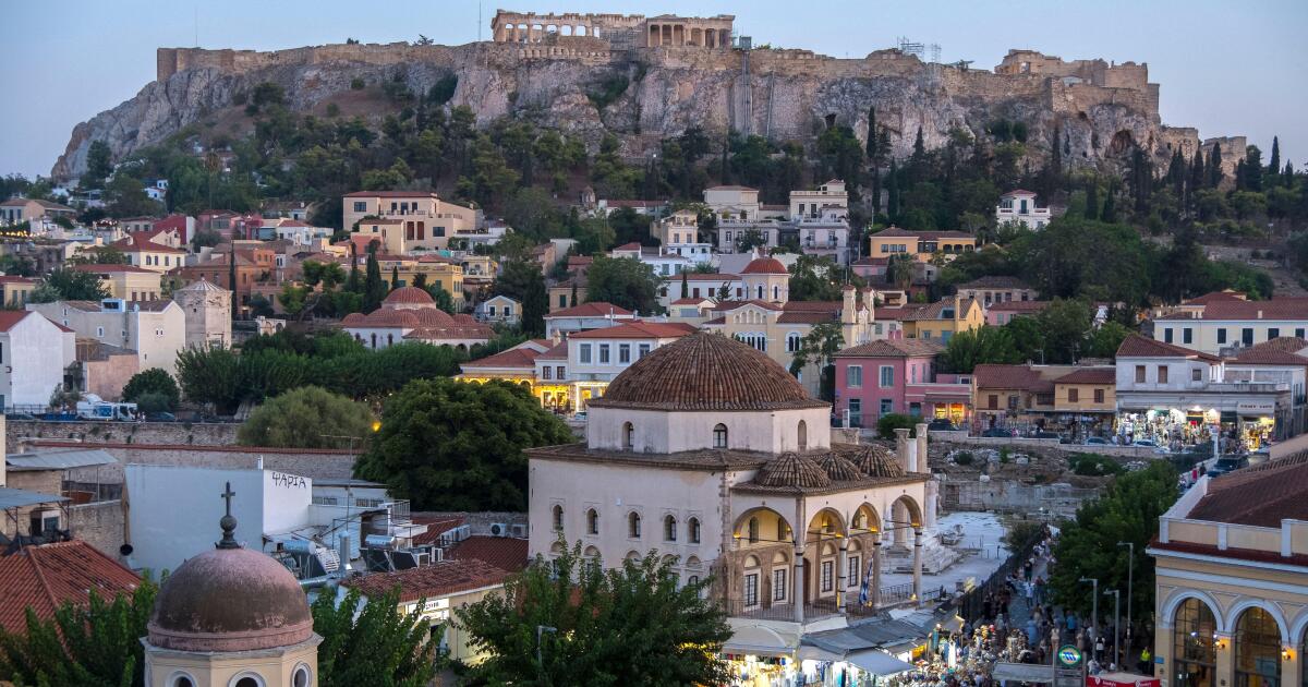 FIG syndicate banker quits Créd Ag to build DCM operation at Greek bank