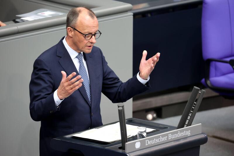 Friedrich Merz, Vorsitzender der CDU/CSU Bundestagsfraktion, Vorsitzender der CDU, 213. Bundestagssitzung, DEU, Berlin, 13.03.2025 *** Friedrich Merz, Chairman of the CDU CSU parliamentary group, Chairman of the CDU, 213 Bundestag session, DEU, Berlin, 13
