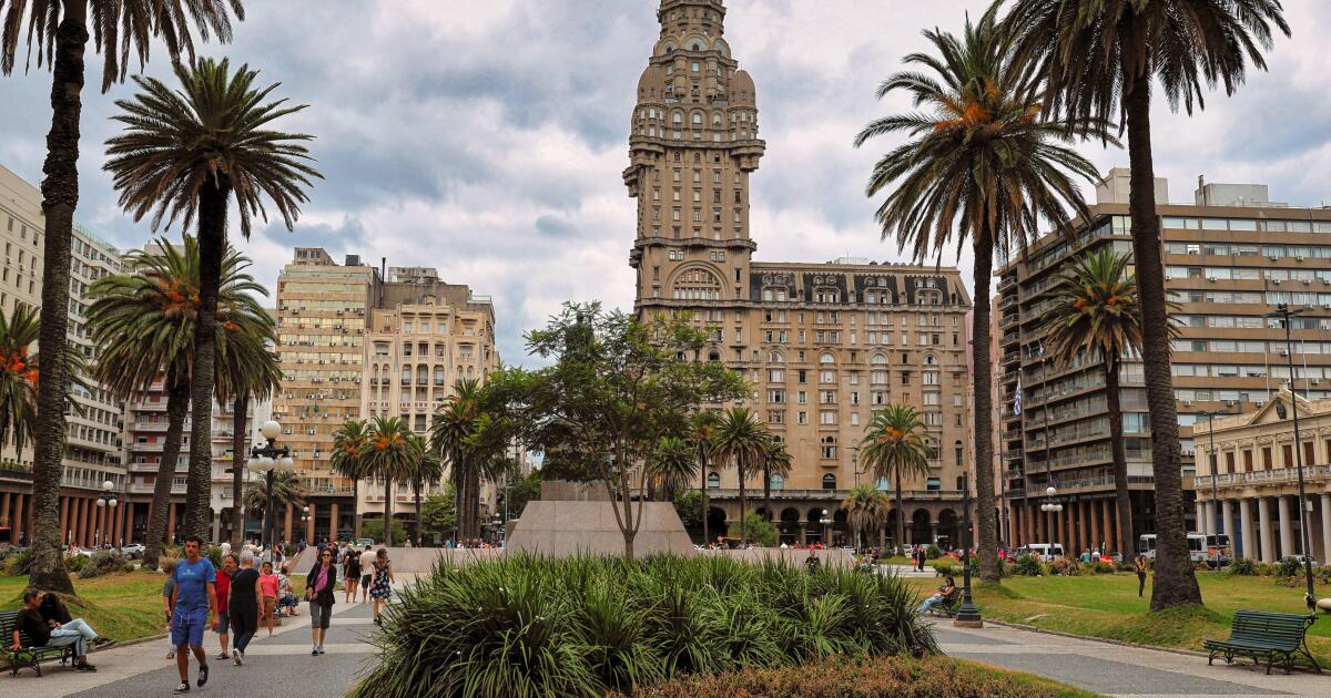 Uruguay taps pesos and dollars for first overseas funding of 2026