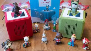 Tonieboxes are simple screen free digital audio devices that can be used by toddlers and young children to play music and stories