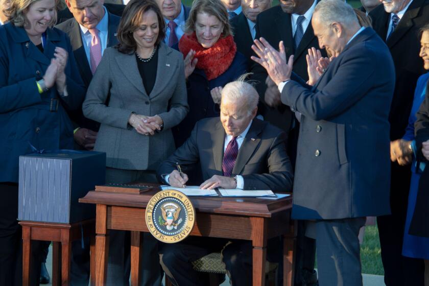 Washington, DC, USA. 15th Nov, 2021. 11/15/21- The White House- Washington DC.President Joe Biden signs the $1.2 trillion bipartisan infrastructure bill into law during a ceremony on the South Lawn of the White House (Credit Image: © Christy Bowe/ZUMA Pre