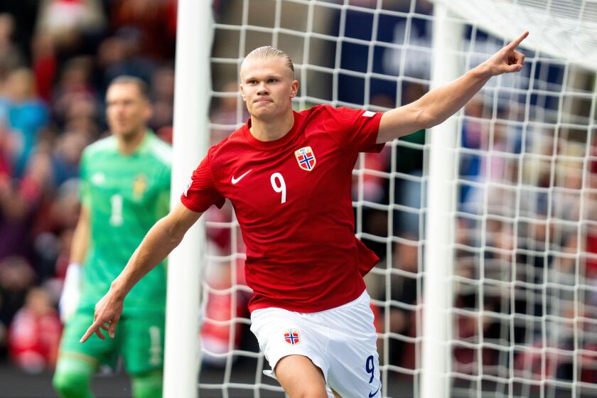 Oslo 20220612.Norway's Erling Braut Haaland cheers for 2-1 after scoring on a penalty kick during the football match in the Nations League between Norway and Sweden at Ullevaal Stadium.
Photo: Beate Oma Dahle / NTB