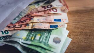 euros-unsplash.jpg