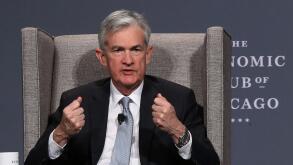 Chicago, USA. 07th Apr, 2018. Federal Reserve Chairman Jerome Powell speaks at the Economic Club of Chicago luncheon at the Hilton Chicago on April 6, 2018. Credit: Antonio Perez/Chicago Tribune/TNS/Alamy Live News