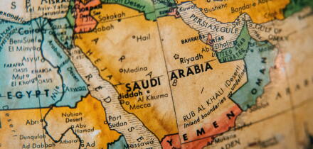 Close-up vintage map of the Middle East featuring Saudi Arabia, Egypt, Yemen, and surrounding regions.