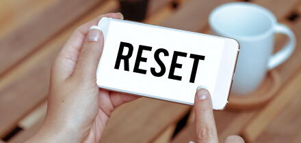 Text caption presenting Reset, Business approach cause device return to its factory mode Set again zero start point