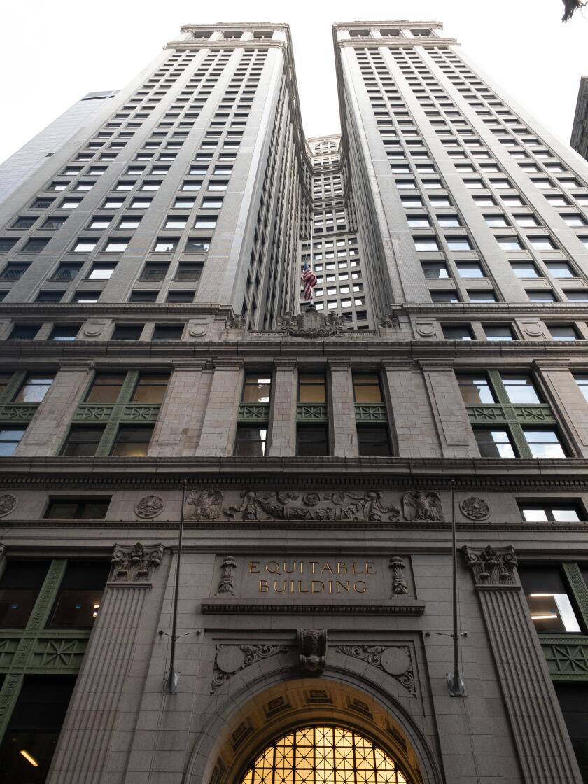 Equitable Building a 40-story&nbsp;office building in&nbsp;New York City, located at 120&nbsp;Broadway&nbsp;between Pine and Cedar Streets in the&nbsp;Financial District&nbsp;of&nbsp;Lo
