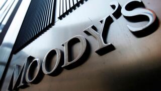 A Moody's sign on the 7 World Trade Center tower is photographed in New York August 2, 2011.   Behind all too many of market moves in government debt of late has been a report from one of the major credit ratings agencies. Standard & Poor's is the biggest