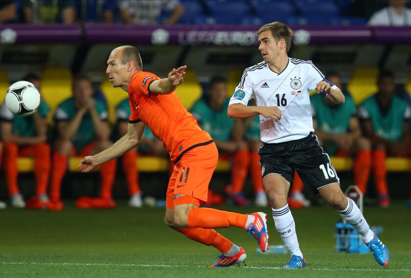 ARJEN ROBBEN PHILIPP LAHM HOLLAND V GERMANY HOLLAND V GERMANY METALIST STADIUM KHARKIV UKRAINE 13 June 2012