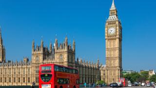 London, Traffic on the Westminster Bridge