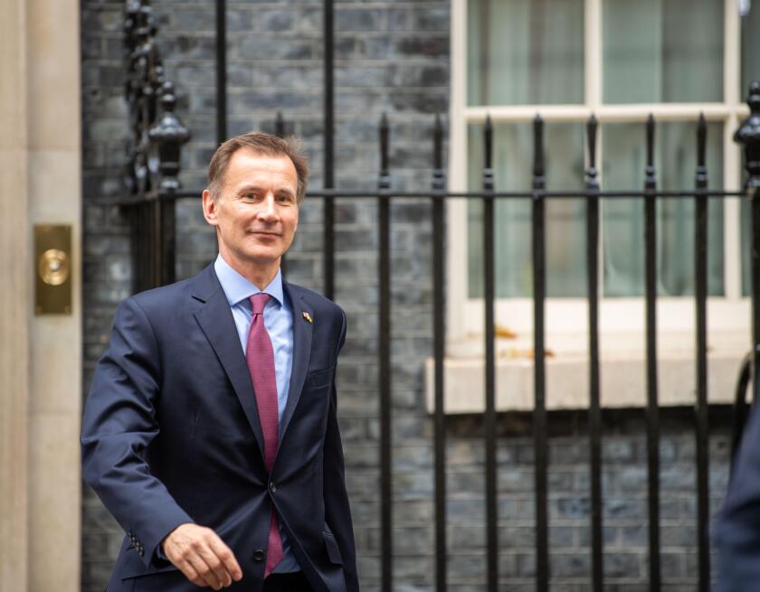 London, UK. 27th Oct, 2022. Jeremy Hunt, Chancellor of the Exchequer, 10 Downing Street London UK Credit: Ian Davidson/Alamy Live News