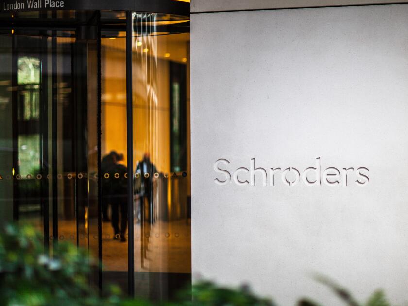 Schroders PLC Head Office HQ at 1 London Wall Place in the City of London Financial District. Multinational Asset Management Company, founded in 1804.