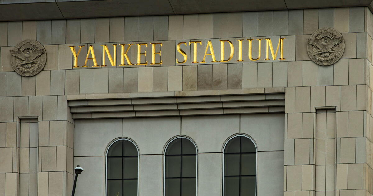 Reverse Yankee onslaught casts shadow over booming corporate bonds