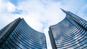 UniCredit Italy 575