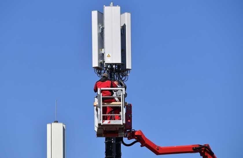 Cell tower_575_375_PA