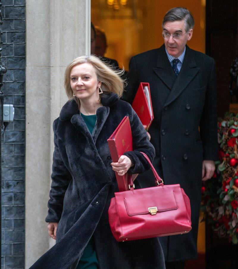 London, England, UK. 7th Dec, 2021. Foreign Secretary LIZ TRUSS and Leader of the House of Commons JACOB REES-MOGG are seen leaving 10 Downing Street after cabinet meeting. (Credit Image: © Tayfun Salci/ZUMA Press Wire)
