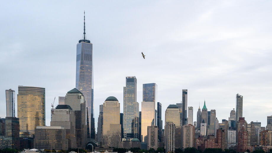New York, USA, 28 September 2023 - View of the lower Manhattan skyline from Hoboken, New Jersey. Credit: Enrique Shore/Alamy Stock Photos