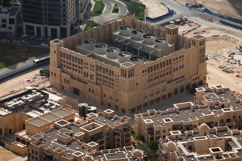 The building housing the district cooling of the "Old Town area", in Dubai (Downtown Dubai, the United Arab Emirates).