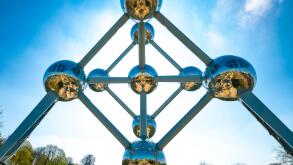 Brussels Atomium, Bruxelles Atomium, Brussel The Atomium building. Famous futuristic modern architecture landmark from the fifties.