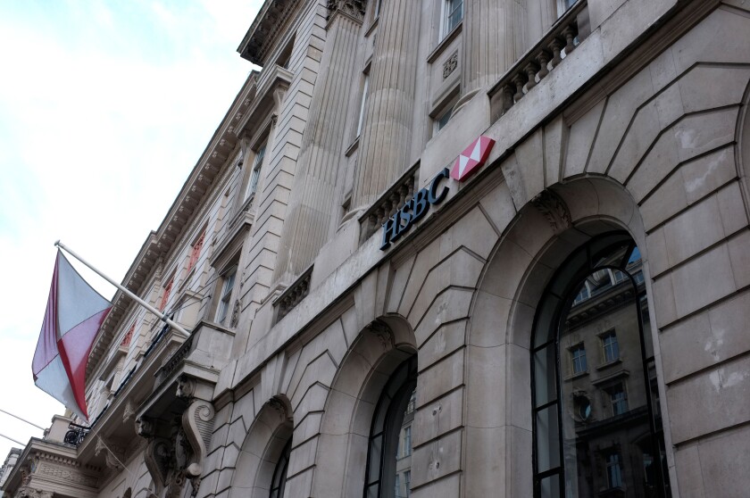 hsbc holdings plc banking pall mall london