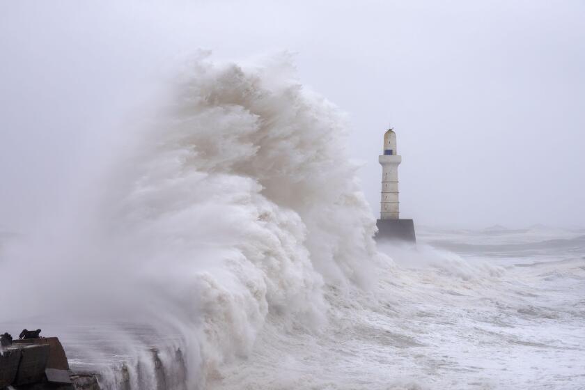 Scotland, Oct 19th 2023: Waves at Aberdeen south breakwater during storm Babet