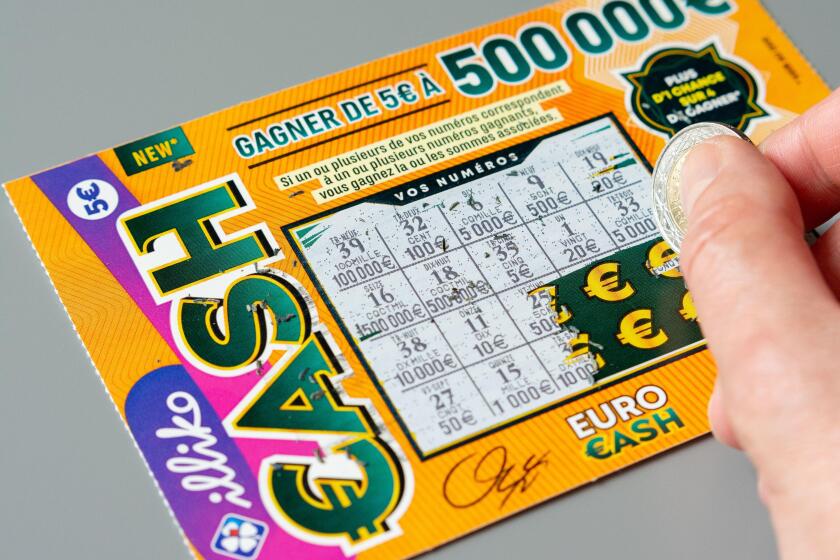 "Cash" scratch card game from La Francaise des jeux.