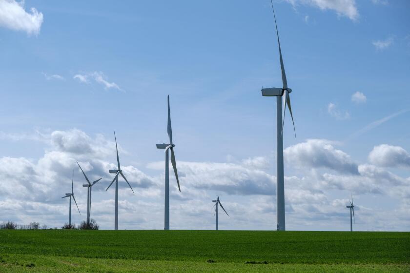Following the bad weather that took place last week between Aude and Haute-Garonne counties, a wind turbine blade was torn apart by the wind on April 2. Located between the municipalities of Saint-Felix-Lauragais, Roumens and Montegut-Lauragais (France), 