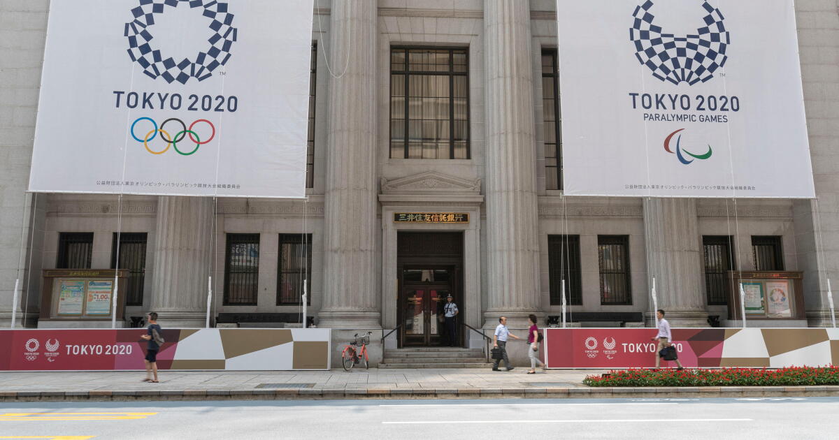 Yankee banks seize open dollar window
