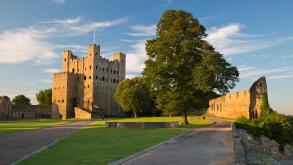 Rochester Castle and gardens, Rochester, Kent, England, United Kingdom, Europe