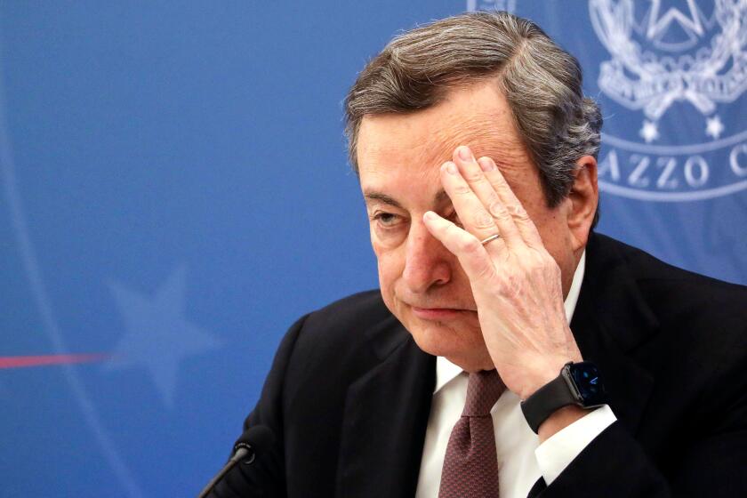 Italy, Rome, January 10, 2022 : Government press conference, at Palazzo Chigi, on the new provisions regarding the fight against the Covid pandemic. 
In the picture the italian Prime Minister Mario Draghi 

Photo © Fabio Cimaglia/Sintesi/Alamy Live News